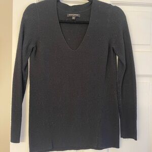 Elegant V-Neck Sweater with Soft Knit and Classic Fit